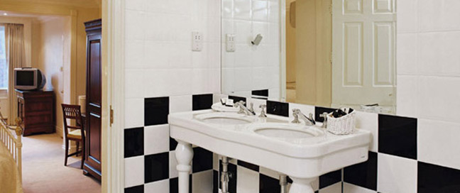 Aberdeen Lodge - Bathroom