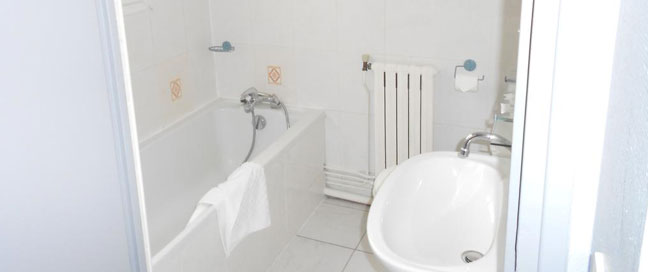 Abricotel Hotel - Bathroom