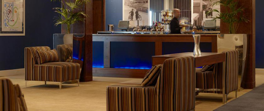 Absolute Hotel & Spa - Bar Area Absolute Hotel & Spa - Bar Area