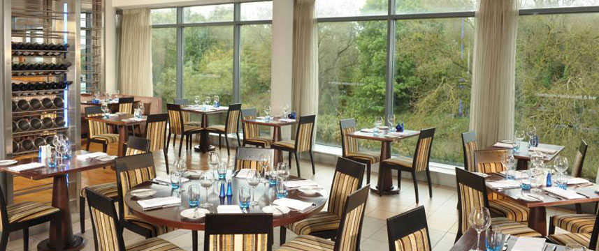 Absolute Hotel & Spa - Restaurant Tables Absolute Hotel & Spa - Restaurant Tables