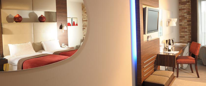 Absolute Hotel & Spa - Twin Bedroom Absolute Hotel & Spa - Twin Bedroom