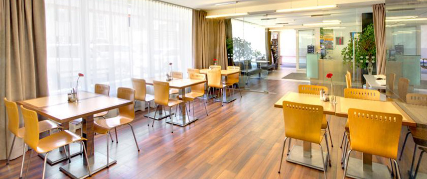 Aida Hotel - Breakfast Table Aida Hotel - Breakfast Table