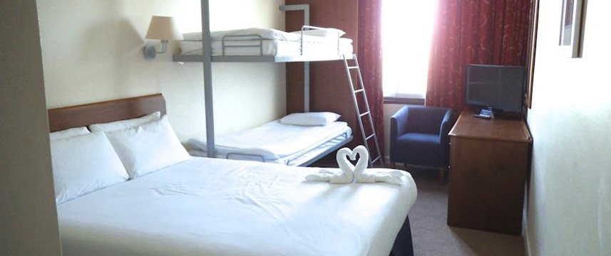 Airport Inn Gatwick - Family Bedroom Airport Inn Gatwick - Family Bedroom