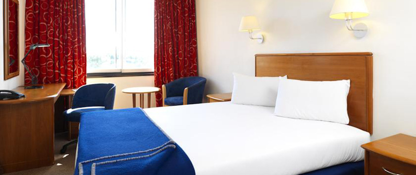 Airport Inn Gatwick - Standard Double Room Airport Inn Gatwick - Standard Double Room