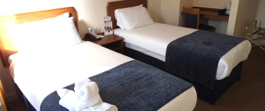 Airport Inn Gatwick - Standard Twin Room Airport Inn Gatwick - Standard Twin Room