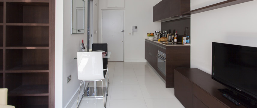 Albany House Apartments - Dining Table