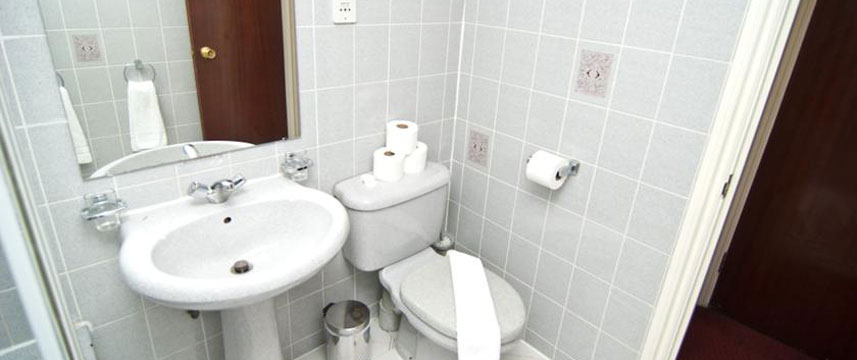 Alexandra Hotel - Bathroom Alexandra Hotel - Bathroom