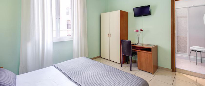 Alius Hotel - Bedroom Facilities