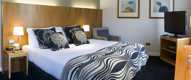 Apex City Hotel - Suite Bedroom