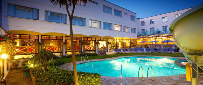 Apollo Hotel Jersey - Pool Night