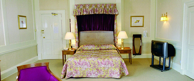 Arnos Manor Hotel - Double Bedroom
