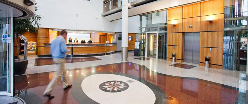 Arora International Gatwick - Foyer Arora International Gatwick - Foyer