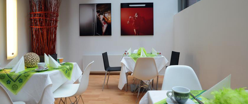 Art Hotel Prague - Breakfast Room Art Hotel Prague - Breakfast Room