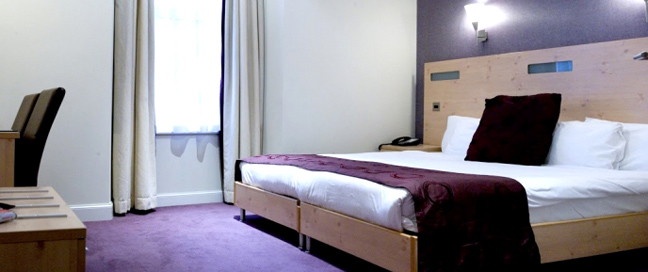 Artto Hotel Central Glasgow - Double Bedroom