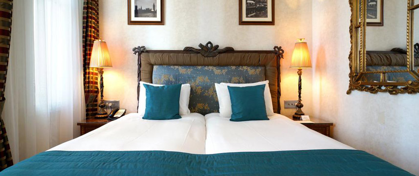 Ashburn Hotel - King Double Bed