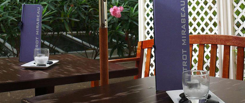 Auteuil Tour Eiffel - Outdoor Dining Auteuil Tour Eiffel - Outdoor Dining