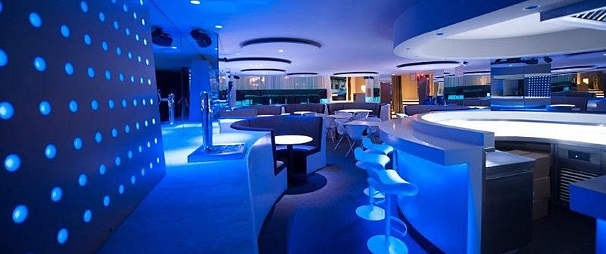 Axel Hotel Barcelona - Bar Evening
