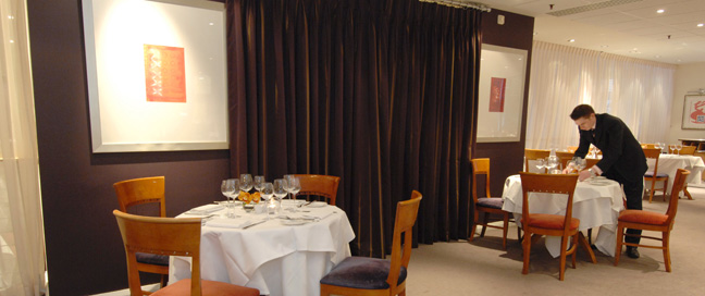 Barbican Deluxe Rooms - Restaurant