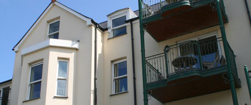 Beachcombers Apartments - Balcony