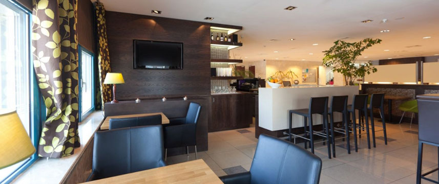 Best Western Blue Square Hotel - Bar Area Best Western Blue Square Hotel - Bar Area