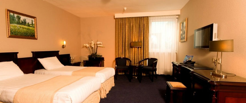 Best Western Blue Square Hotel - Twin Room Best Western Blue Square Hotel - Twin Room