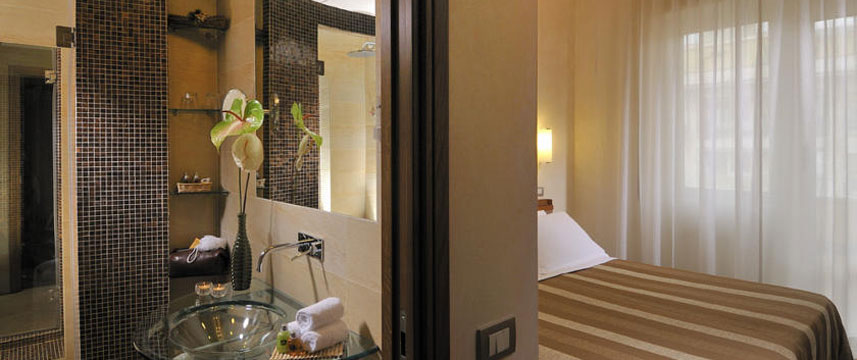 Best Western Hotel Piccadilly - Bedroom Bathroom