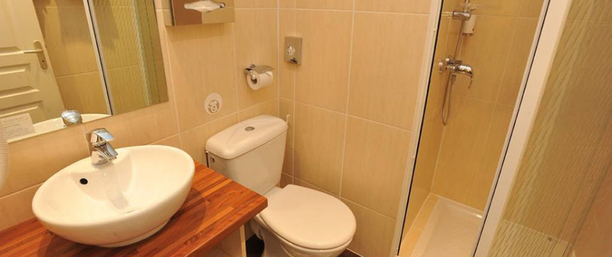 Best Western Montmarte Bathroom Best Western Montmarte Bathroom