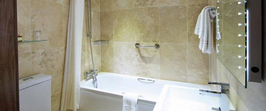 Best Western Palm Hotel - Bathroom Best Western Palm Hotel - Bathroom