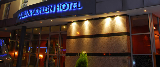 Best Western Skylon Hotel - Entrance Best Western Skylon Hotel - Entrance