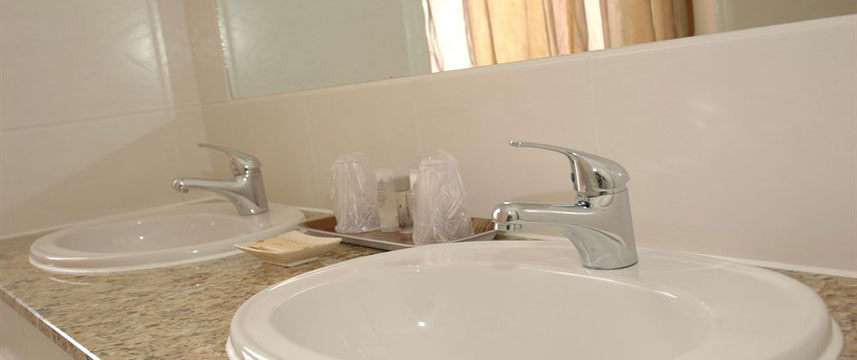 Best Western Westminster Hotel - Bath Room Best Western Westminster Hotel - Bath Room