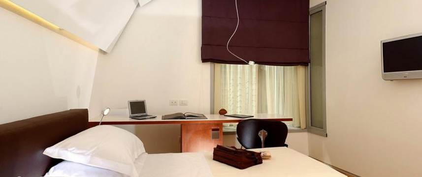 Black Hotel - Single Room Black Hotel - Single Room