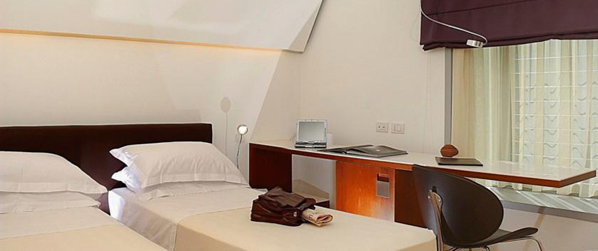 Black Hotel - Twin Room Black Hotel - Twin Room