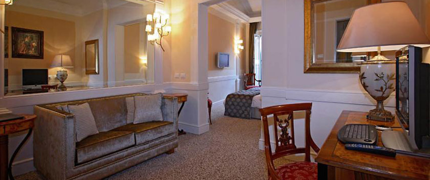 Boutique Hotel Trevi - Bedroom Suite Boutique Hotel Trevi - Bedroom Suite