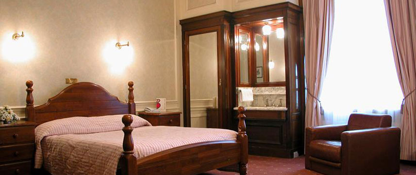 Britannia Adelphi - Double Bedroom