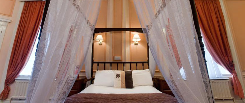 Britannia Adelphi - Poster Bed