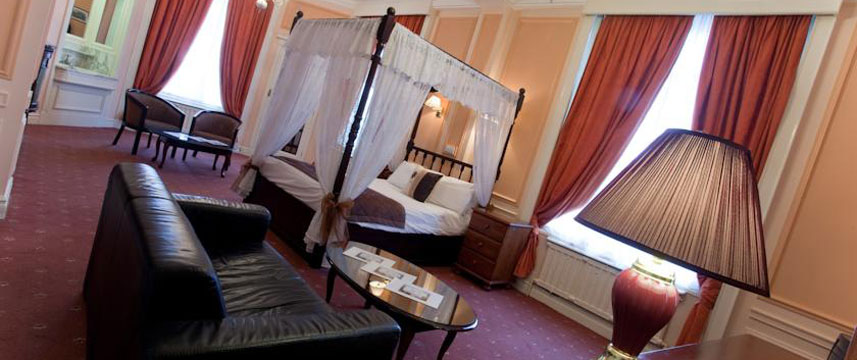 Britannia Adelphi - Poster Bed Room