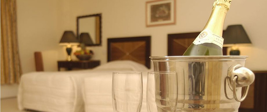 Britannia Bournemouth - Room Service Britannia Bournemouth - Room Service