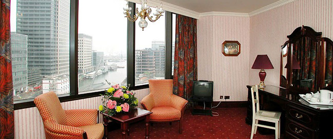 Britannia International Deluxe bedroom