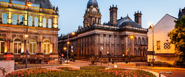 Britannia Leeds Bradford Airport - Leeds City Hall