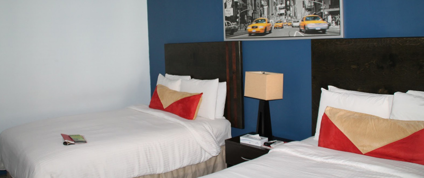 Broadway Hotel and Hostel - Family Room Broadway Hotel and Hostel - Family Room