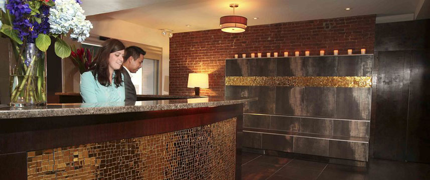 Broadway Hotel and Hostel - Reception Broadway Hotel and Hostel - Reception