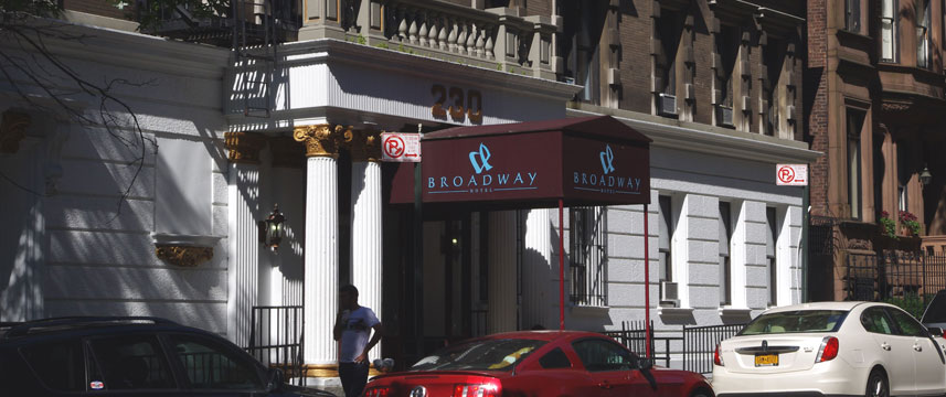 Broadway Hotel and Hostel - Street View