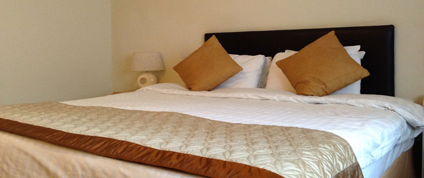 Brook Marston Farm Hotel - Bedroom