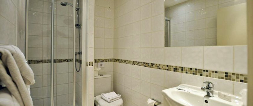 Brunel Hotel - Bathroom