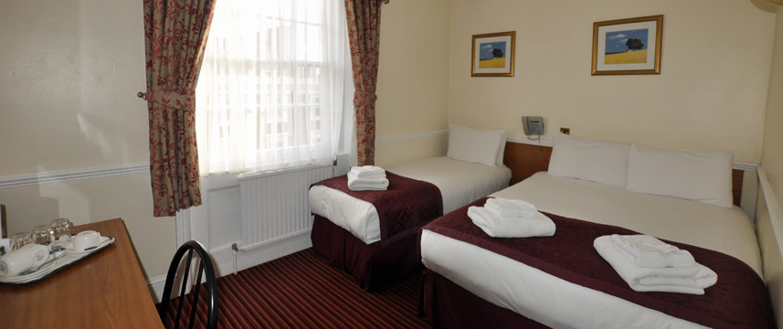 Brunel Hotel - Triple Beds