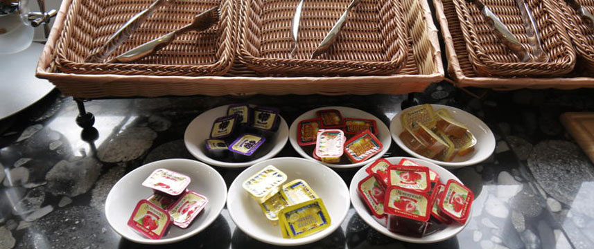 Cairn Hotel - Breakfast