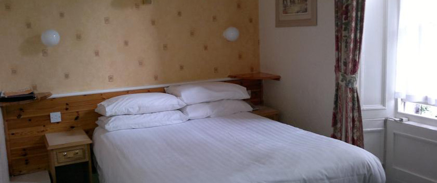 Cairn Hotel - Double Bedroom