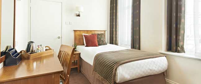 Caledonian Hotel - Single Room