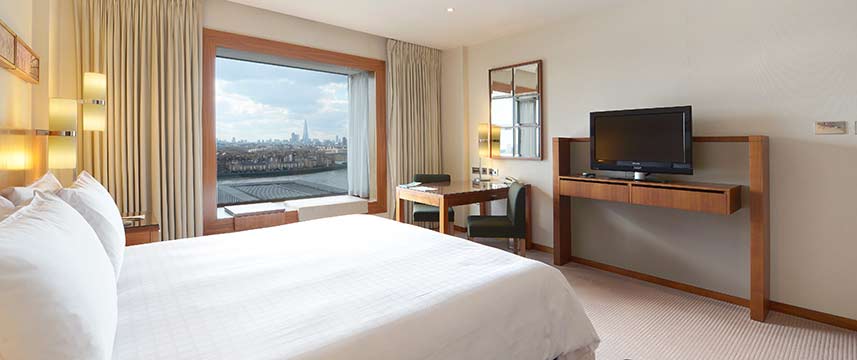 Canary Riverside Plaza Premium River Vew Canary Riverside Plaza Premium River Vew