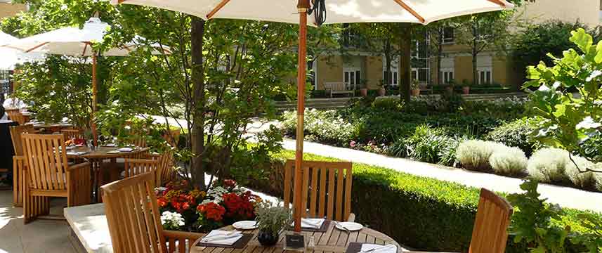 Canary Riverside Plaza Quadrato Terrace Canary Riverside Plaza Quadrato Terrace